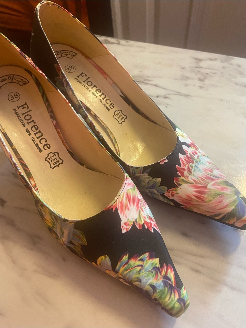 Floral Pointed Toe Pumps in Black and Multicolor